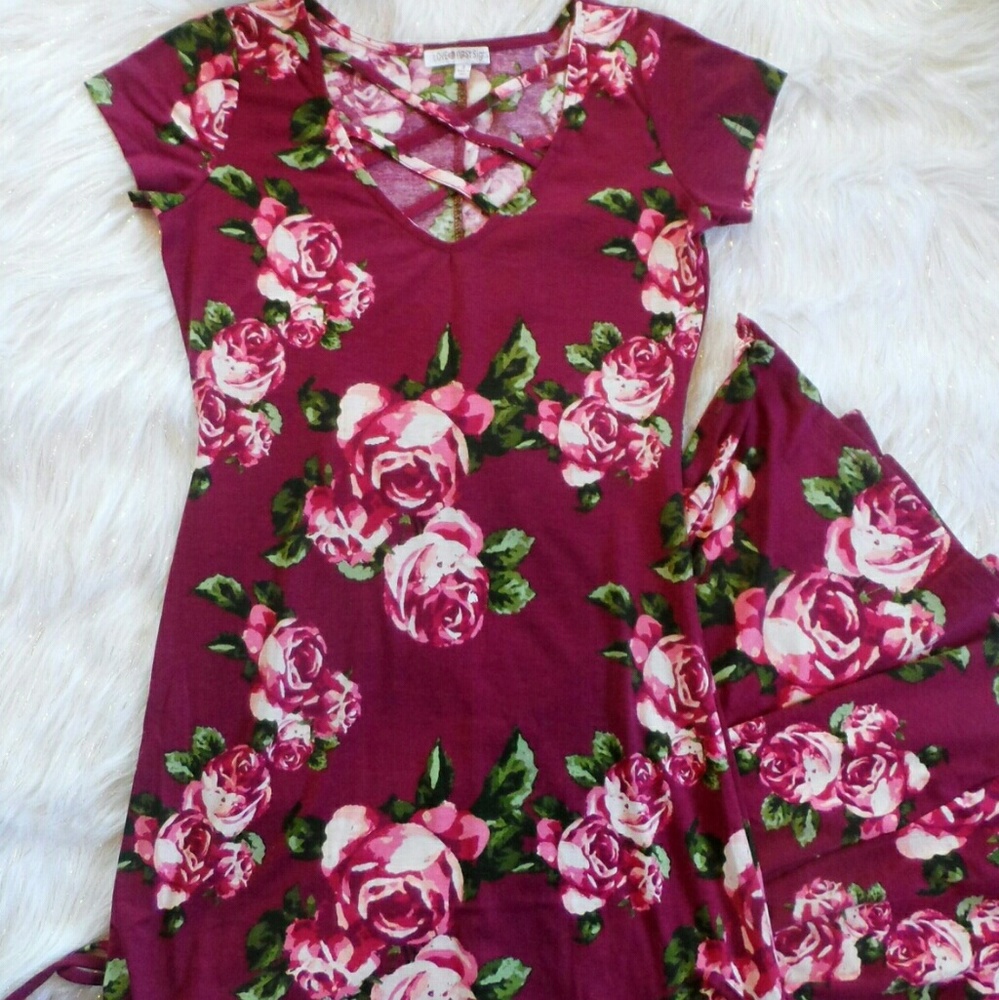 🌻🌹Floral Maxi Dress CrissCross Neck Side Opening